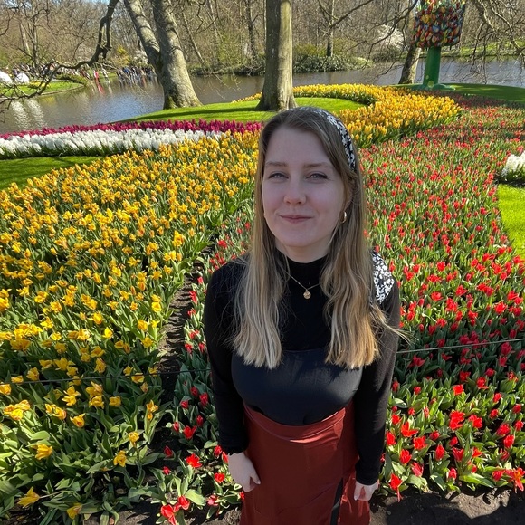 Meet your Posher, Katy - Picture 5 of 5